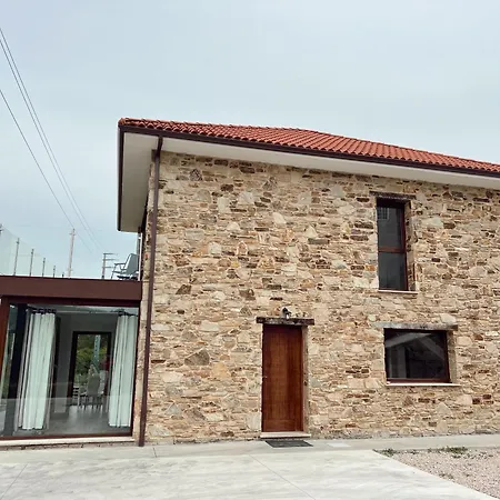Cesantes Village E *