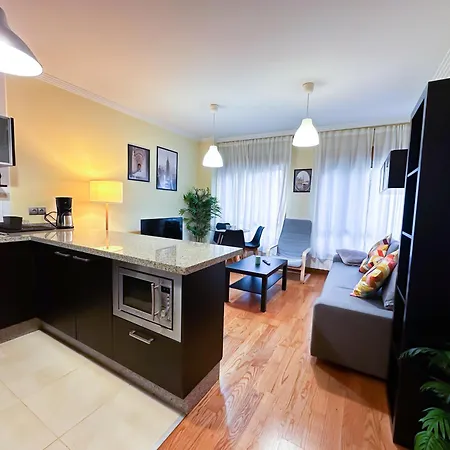 Apartment Con Garaje, Centrico Y Luminoso