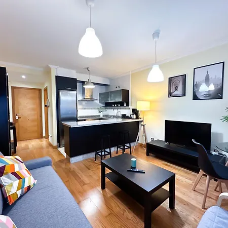 Apartment Con Garaje, Centrico Y Luminoso