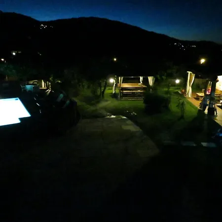 Con Piscinajardinbarbacoa