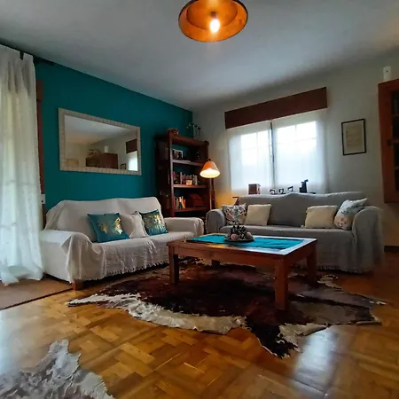 Holiday home Con Piscinajardinbarbacoa