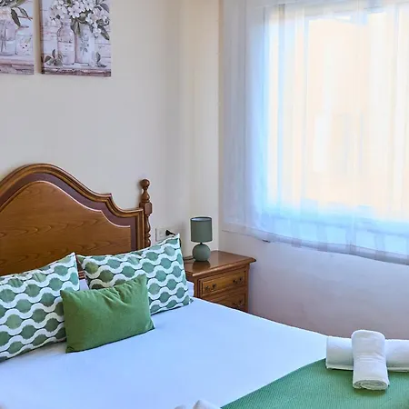 Terraza, 20min Playas, Lavadora & Secadora, X2 Parking Apartment