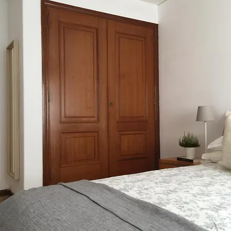 Apartment In Pontevedra's Downtown And Golf *