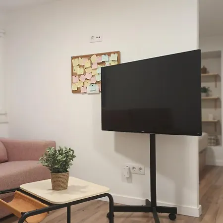 El Pisito Apartment *