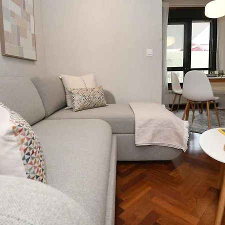 Lugris Apartment *