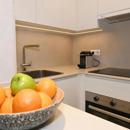 Lugris Apartment *