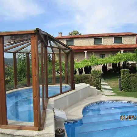 Casa rural Os Carballos