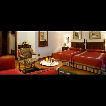 Hotel De 4*