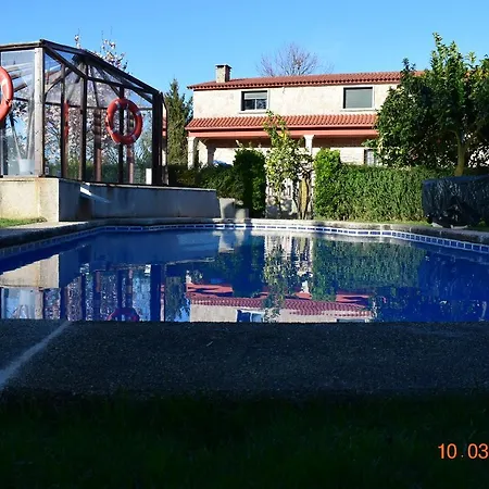 Casa rural Os Carballos *