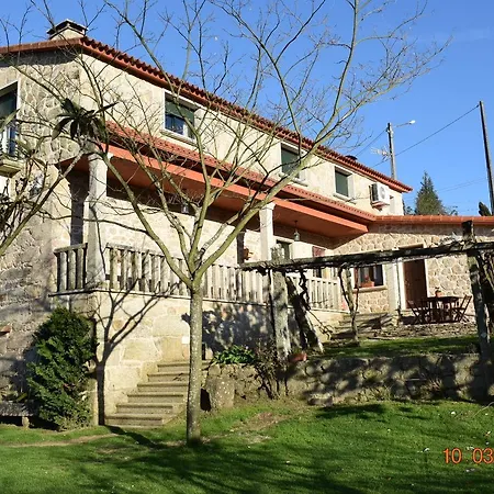 Casa rural Os Carballos *