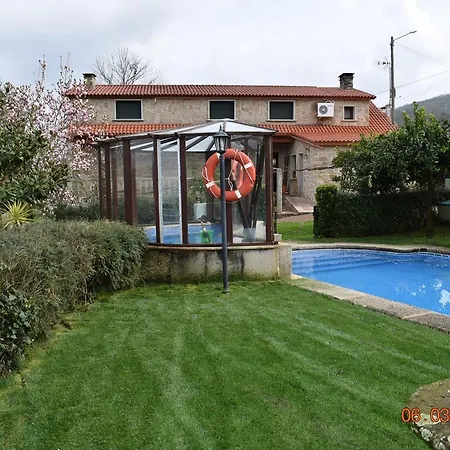 Os Carballos Casa rural *