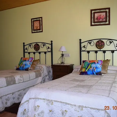 Casa rural Os Carballos