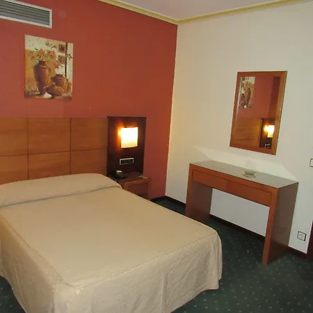 Virgen Del Camino Hotel 3*