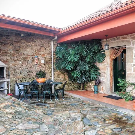 Casa rural Os Carballos *