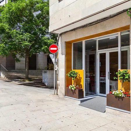 Acola Hostel *