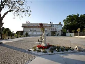 A Queimada Hotel